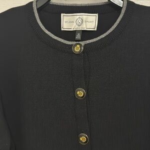 Brand new ST JOHIN Dark Navy And Gray Color Sweater Top Size 6  Made in USA